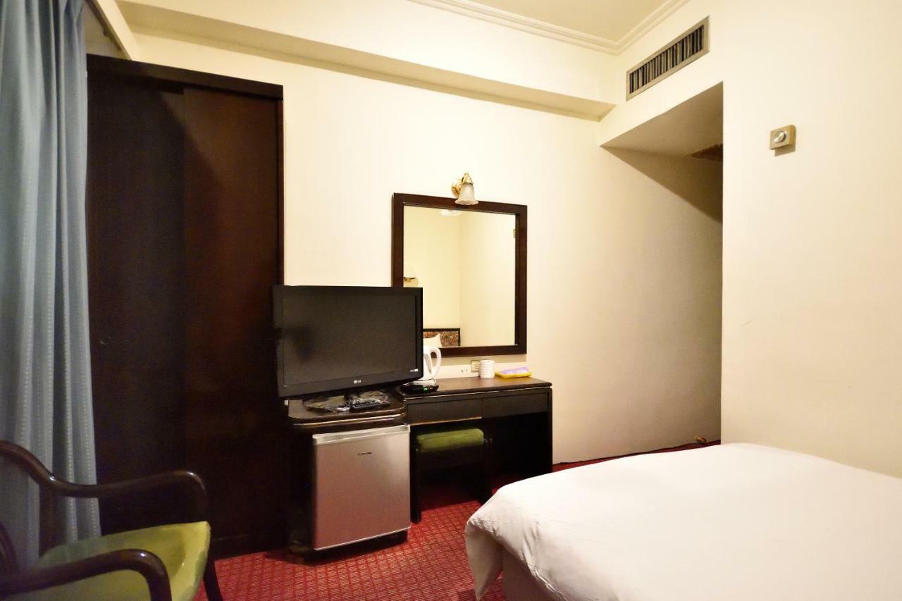 Yuanshin Hotel T'ai-tung Extérieur photo